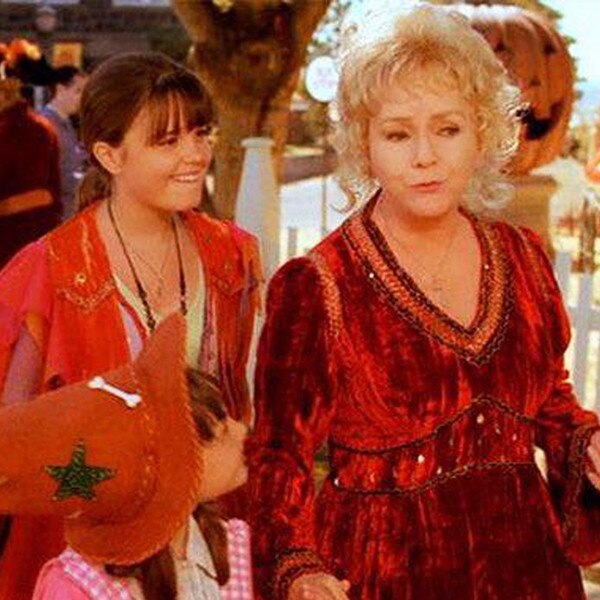 15 Spooky Secrets About the Halloweentown Franchise Revealed